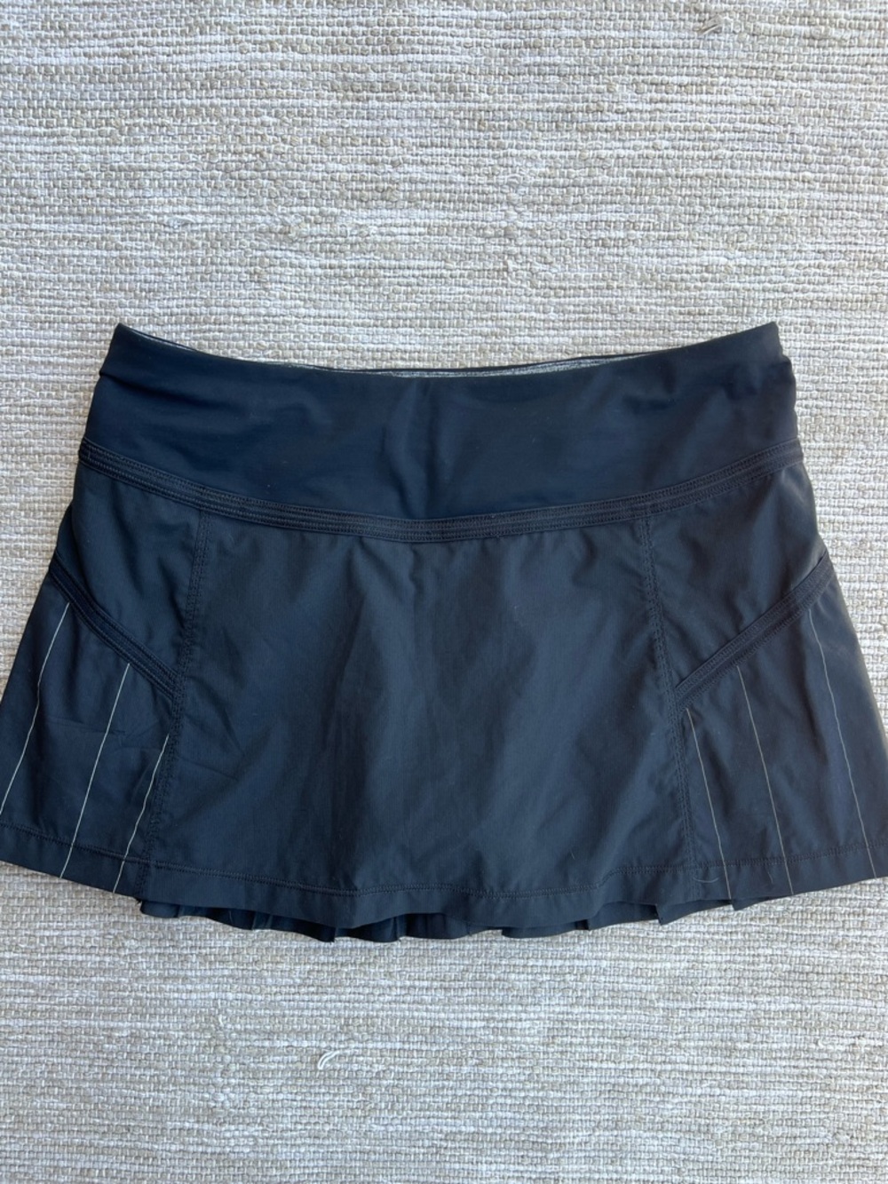 Lululemon Black Pleated Back Skort Shorts Tennis Pickleball size 6